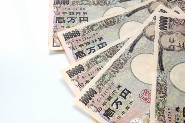 並べられた1万円札